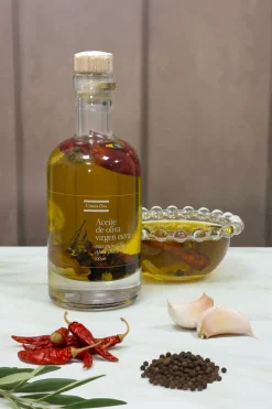 Aceite De Oliva Virgen Extra Con Guindilla, Ajo Y Pimientas 100 Ml