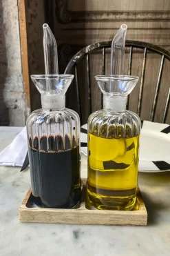Aceitera Y Vinagrera Con Base De Madera