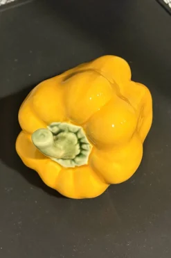 Adorno Diseño Pimiento Amarillo