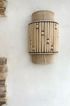 Aplique De Pared De Yute Y Algodón Con Detalles Negros