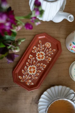 Bandeja Con Flores Pintadas & Bizcocho En Bolsa