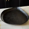Bandeja Negra De Aluminio Con Diseño Irregular Pequeña