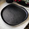 Bandeja Negra De Aluminio Con Diseño Irregular Mediana