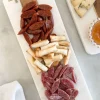 Bandeja Rectangular De Mármol Y Madera Con Asas Doradas