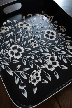 Bandeja Rectangular Negra Con Flores Blancas Pintadas