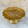 Base Con Diseño De Flor Dorada