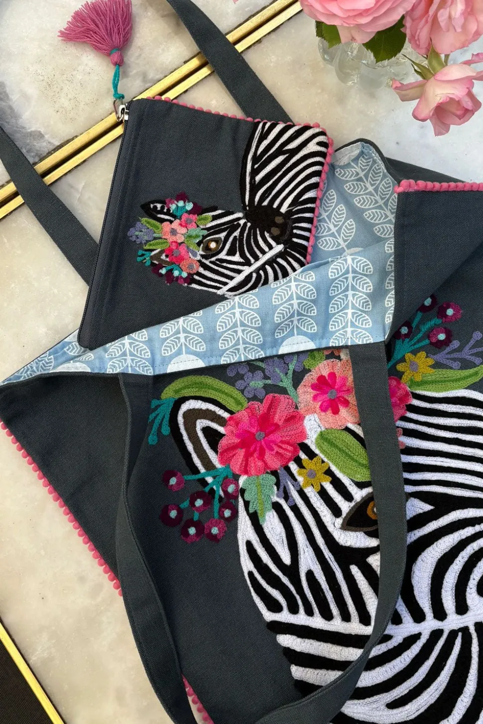 Bolsa Bordada A Mano Con Diseño De Cebra