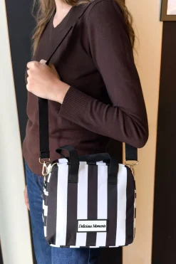 Bolsa Isotérmica Blanca Y Negra Con Mensaje “Delicious Moments”