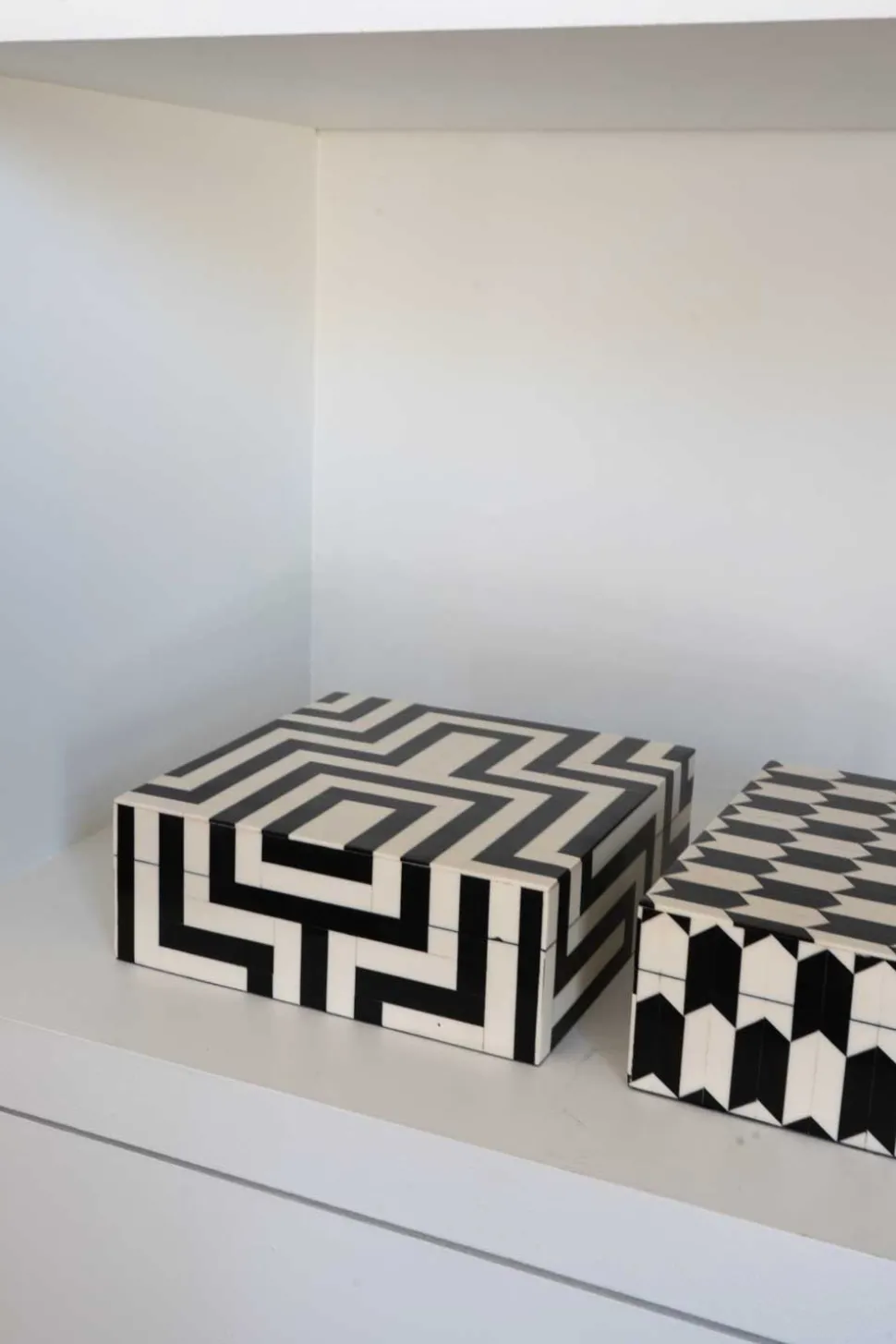 Caja Decorativa De Resina Con Diseño De Puzle Blanco Y Negro