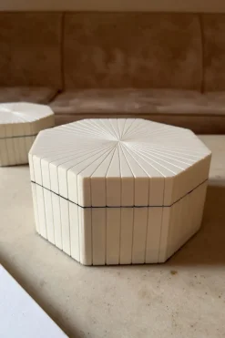Caja Decorativa Hexagonal De Resina Blanca Grande