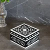 Caja Decorativa Mini De Resina Cuadrada Con Diseño De Flores Blancas Y Negras