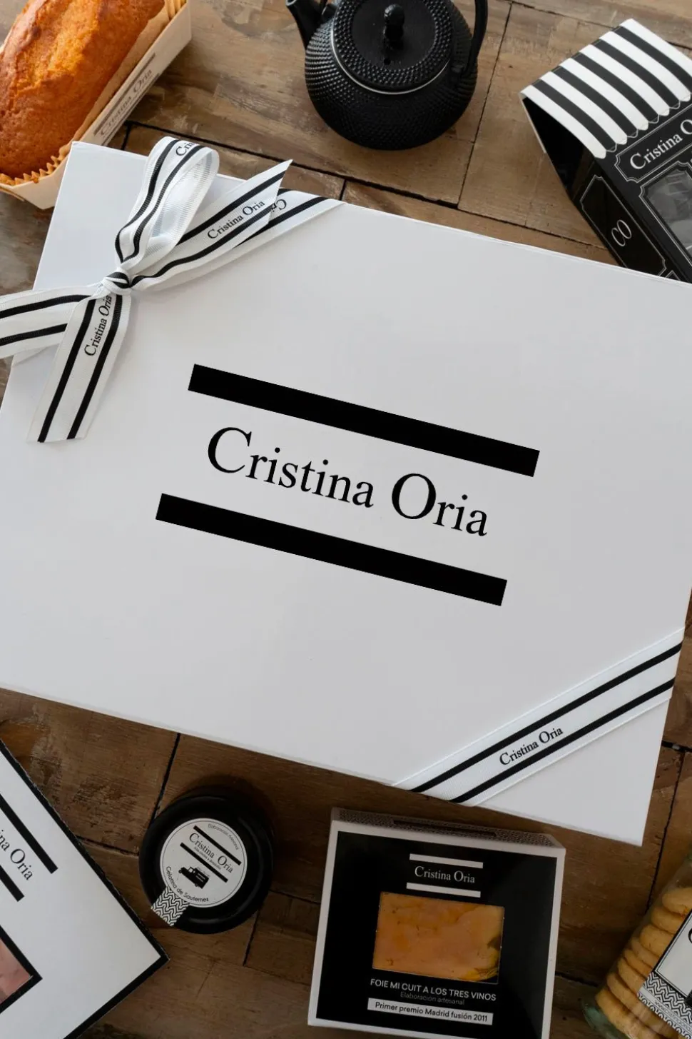 Caja Pequeña Co Con Papel De Seda Y Lazo