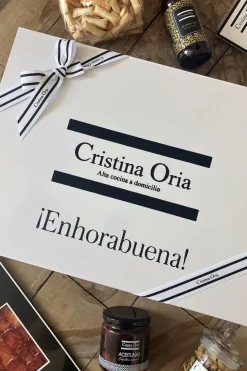 Caja Recién Mamá Picoteo & Oso Chef Co