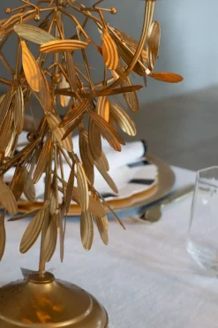 Candelabro 5 Velas Con Diseño De Hojas Doradas