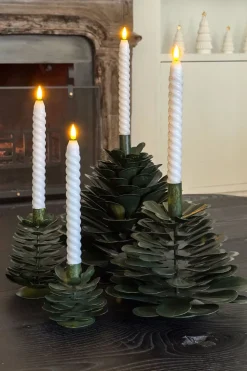 Candelabro De Hierro Con Diseño De Árbol Verde