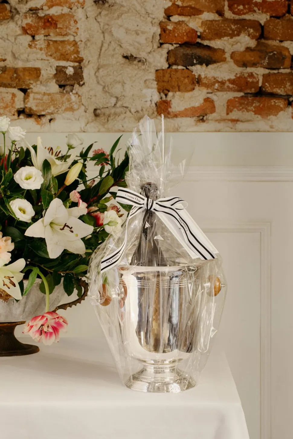 Champanera de Plata y Champagne Bollinger