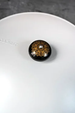 Cocotte Negra Con Tapa Blanca Grande