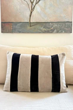 Cojín Negro Y Gris De Terciopelo Rectangular