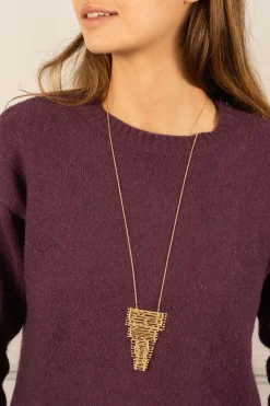 Collar Dorado Con Diseño Cascada Irregular