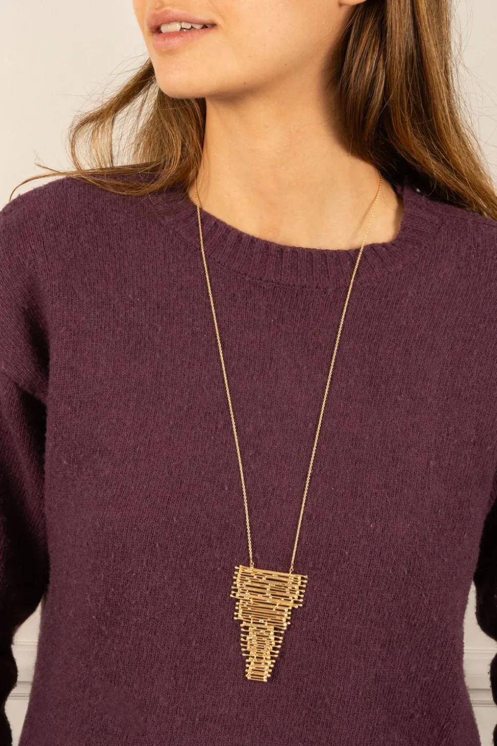 Collar Dorado Con Diseño Cascada Irregular