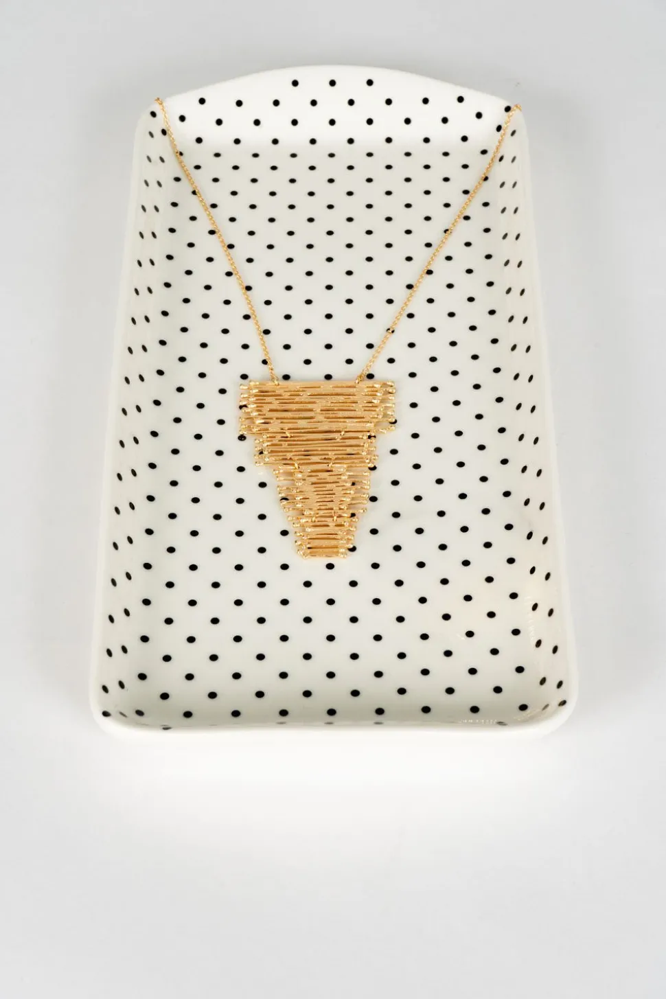 Collar Dorado Con Diseño Cascada Irregular