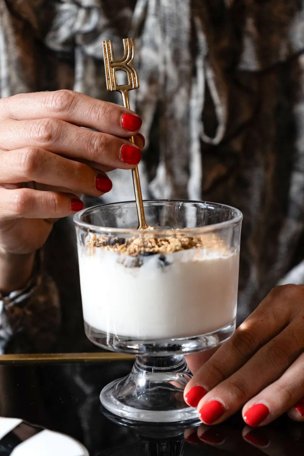 Cucharita de Bronce Inicial K