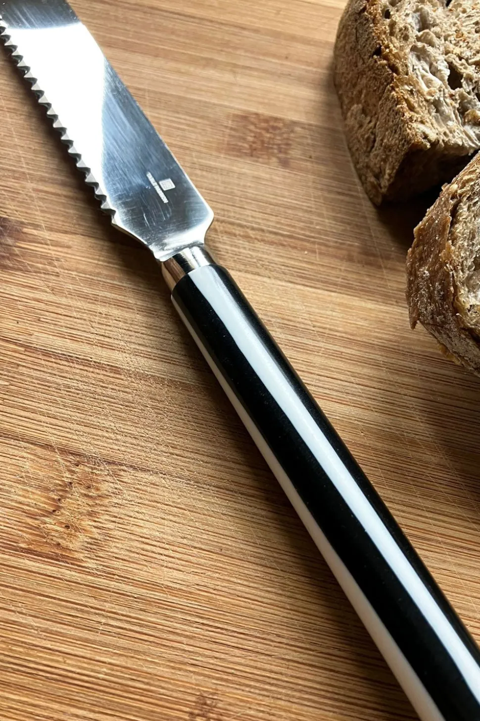 Cuchillo De Pan Con Mango De Resina De Colores