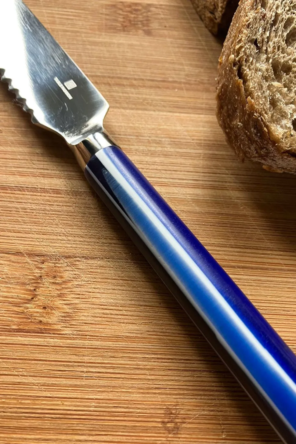 Cuchillo De Pan Con Mango De Resina De Colores