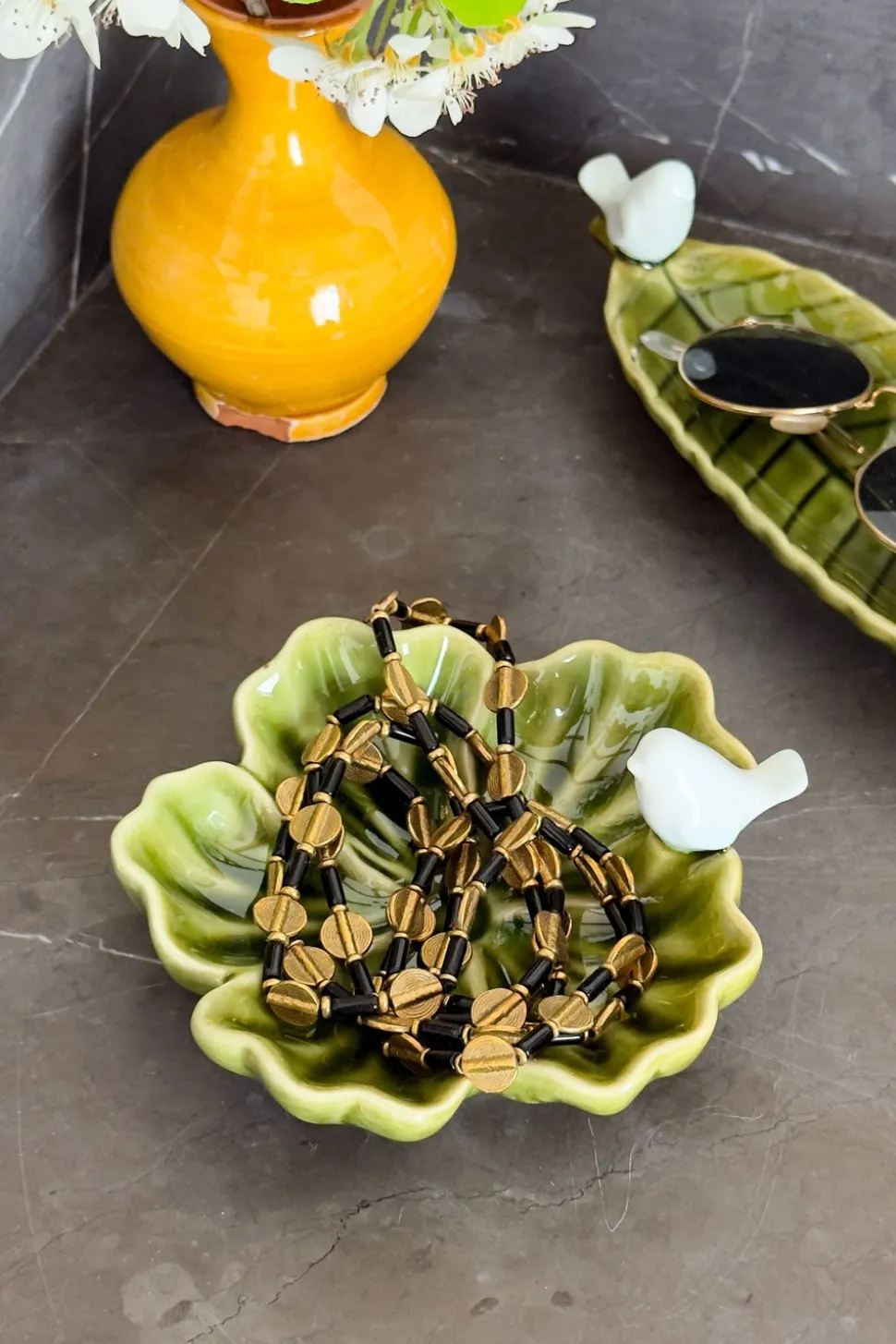 Cuenco Decorativo Verde Flor Irregular Con Pájaro Blanco