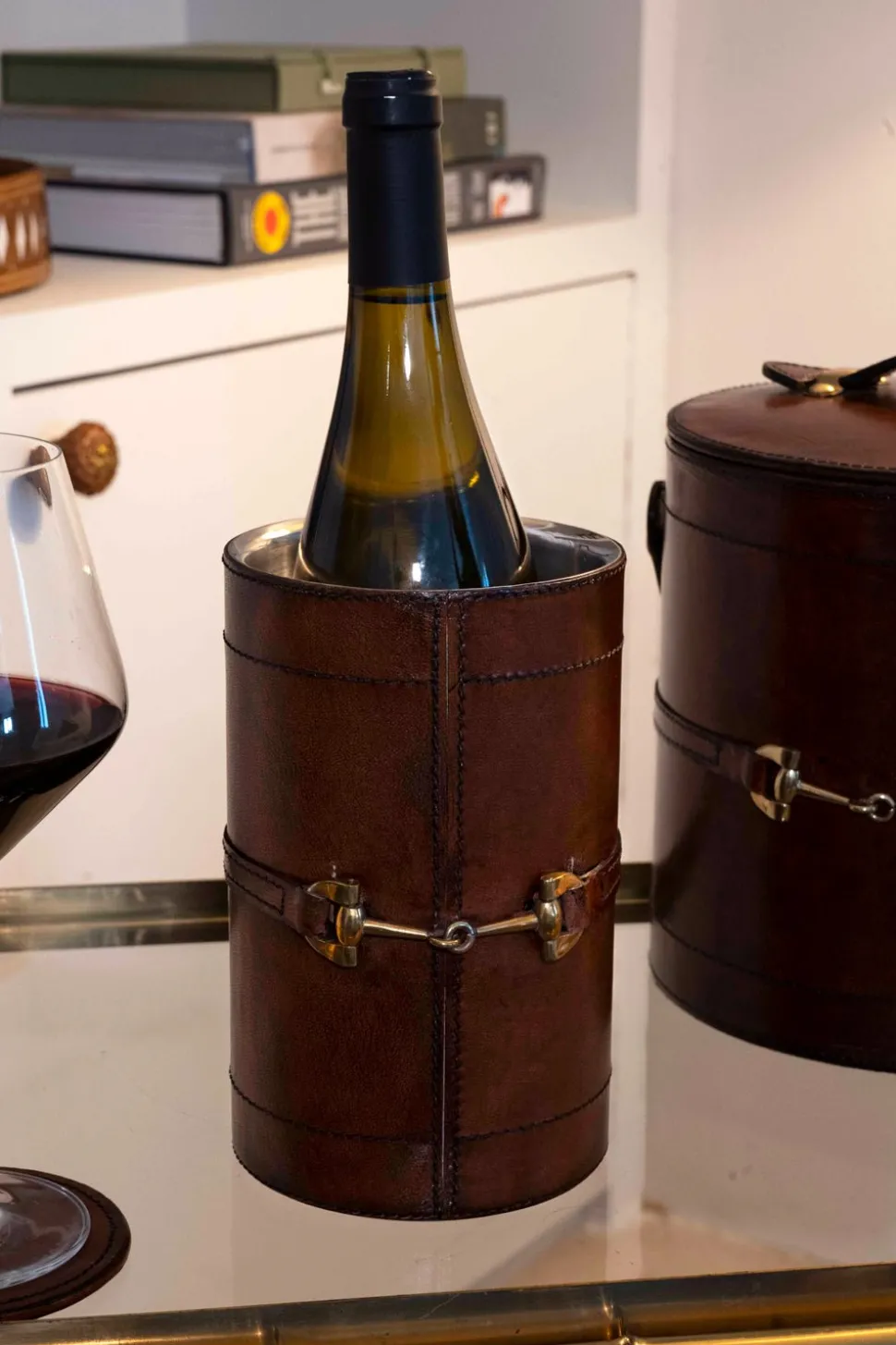 Enfriador De Botellas De Cuero Con Detalle De Hierro De Caballo