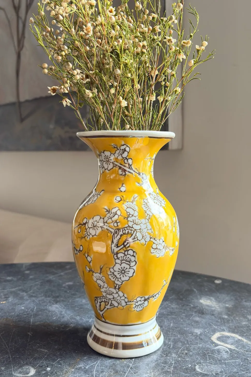 Florero De Porcelana Amarillo Diseño Kiku