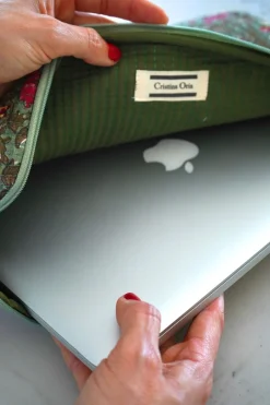 Funda Para Portátil Flores Verdes