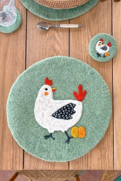 Individual De Fieltro Verde Con Diseño De Gallina