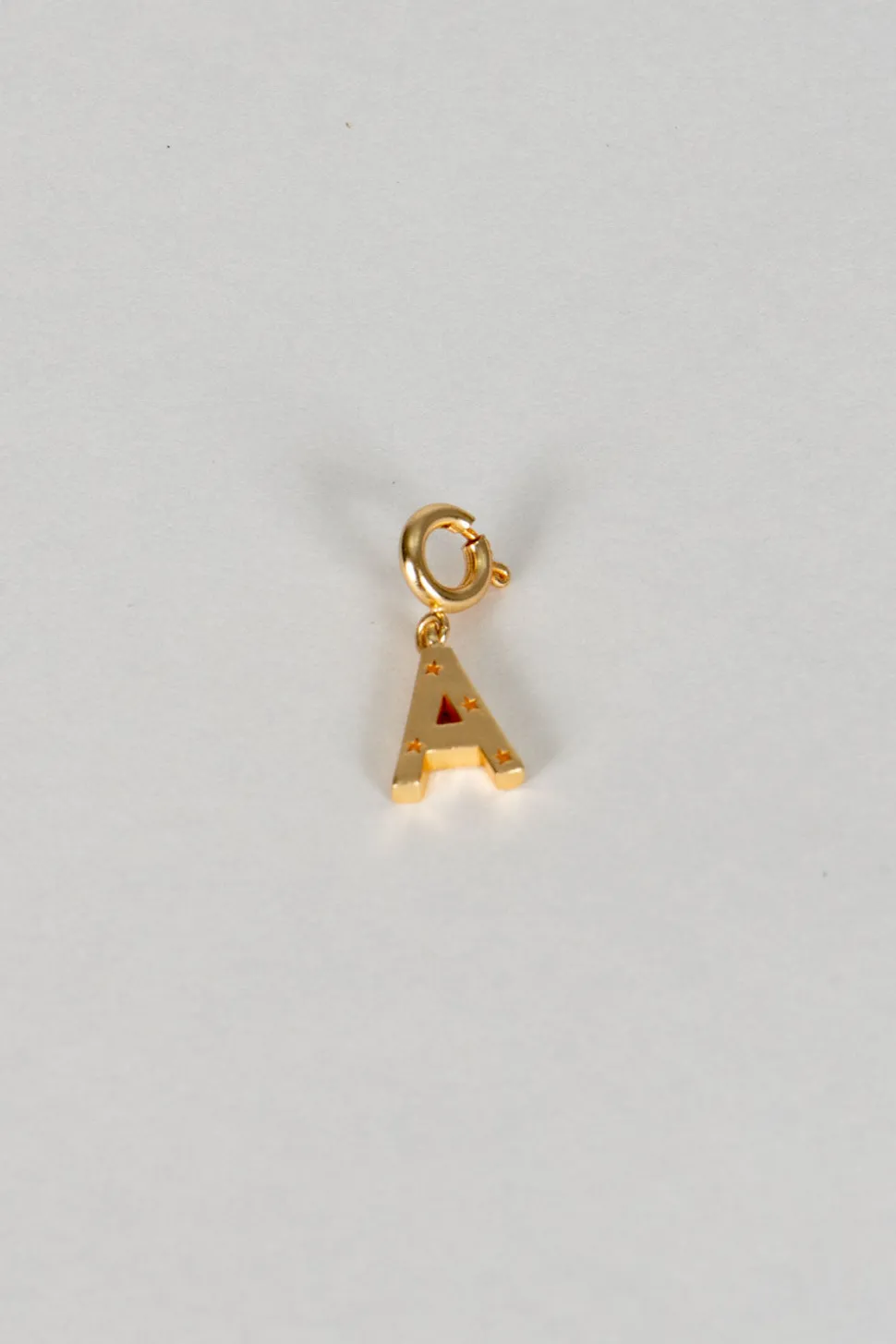 Iniciales Doradas Con Detalle De Estrellas