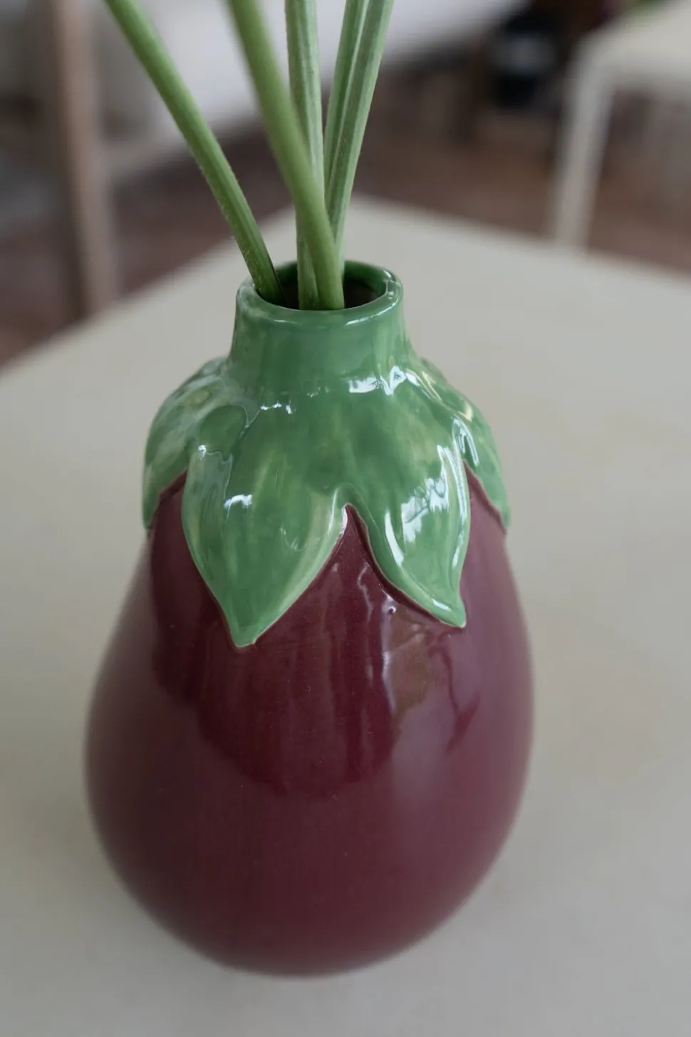 Jarrón Con Diseño De Berenjena