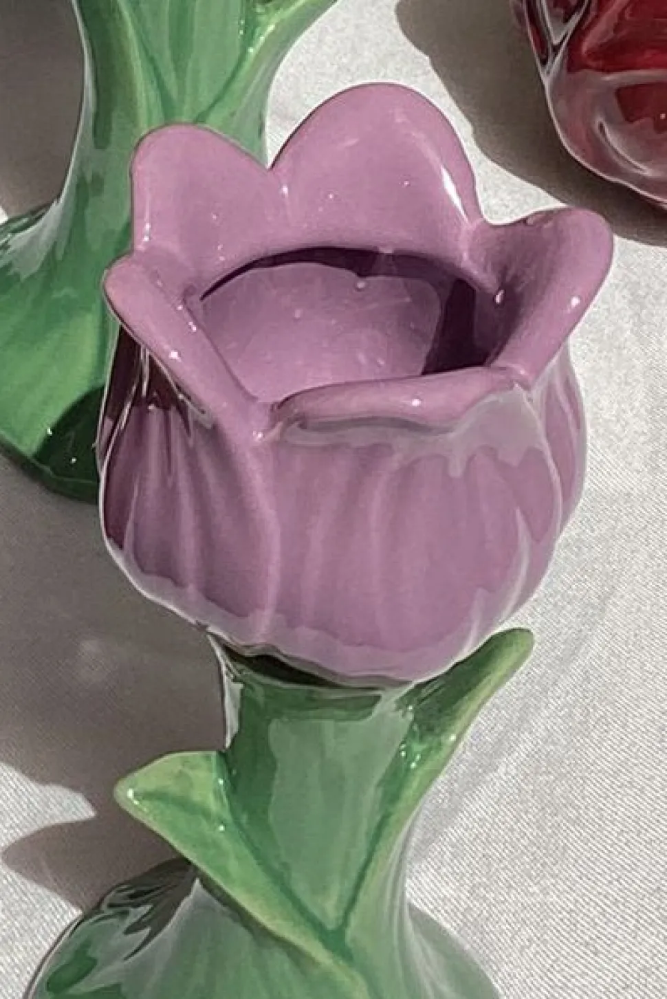 Jarrón Con Diseño De Tulipán Lila