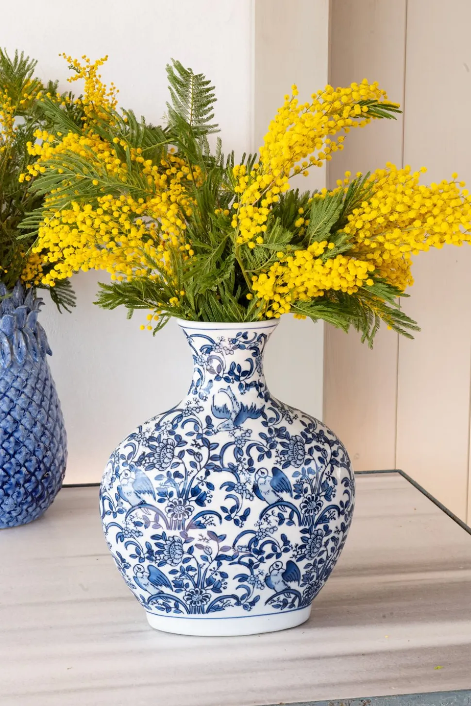 Jarrón De Porcelana Azul Y Blanco Modelo Hida