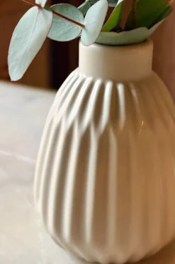 Jarrón De Porcelana Beige