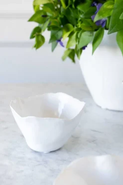 Jarrón Irregular De Porcelana Blanco Brillante 9 Cm