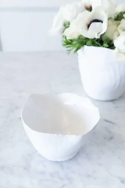 Jarrón Irregular De Porcelana Blanco Brillante 9 Cm