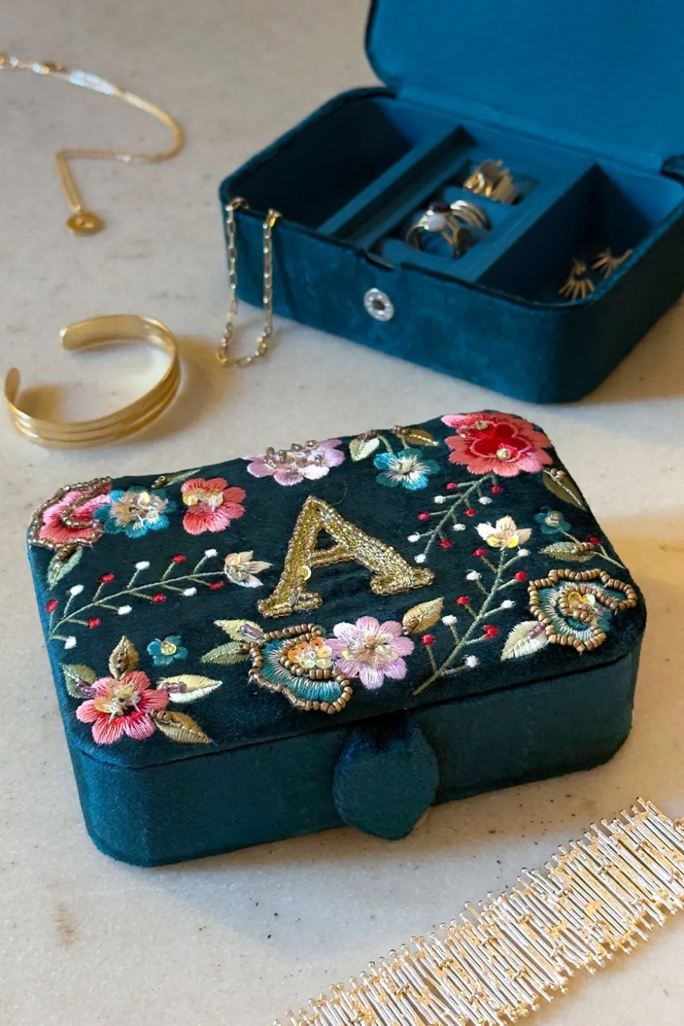Joyeros De Terciopelo Con Iniciales Y Flores Bordadas