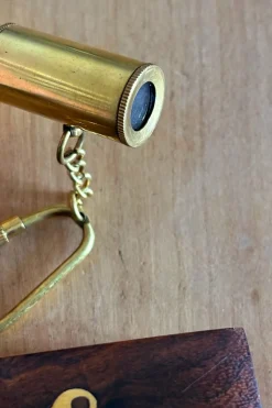 Llavero Catalejo Con Cofre De Madera