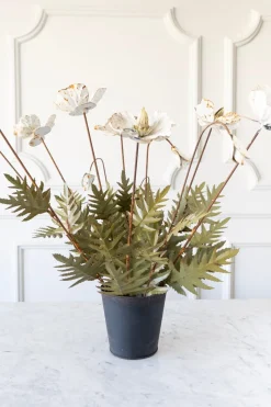 Maceta Con Amapolas Blancas De Metal