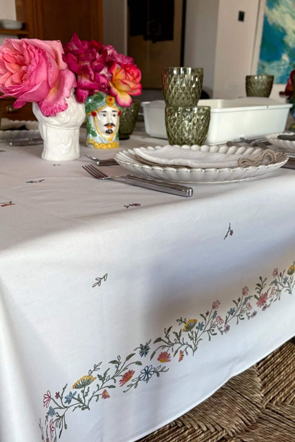 Mantel Antimanchas Con Diseño De Flores Bordadas