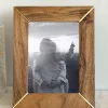 Marco De Fotos De Madera Con Detalles Dorados