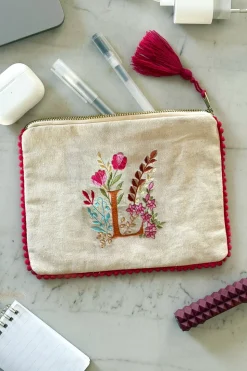 Neceser Con Inicial L Y Flores Bordadas