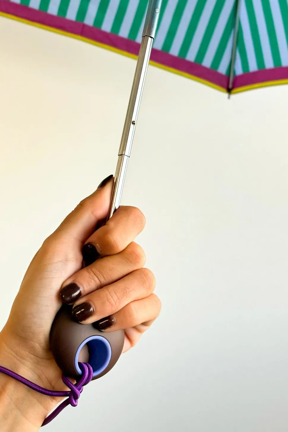 Paraguas Plegable Con Diseño De Rayas De Colores