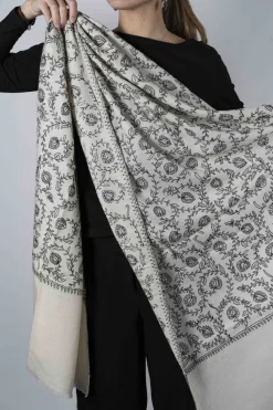 Pashmina Entera Bordada A Mano