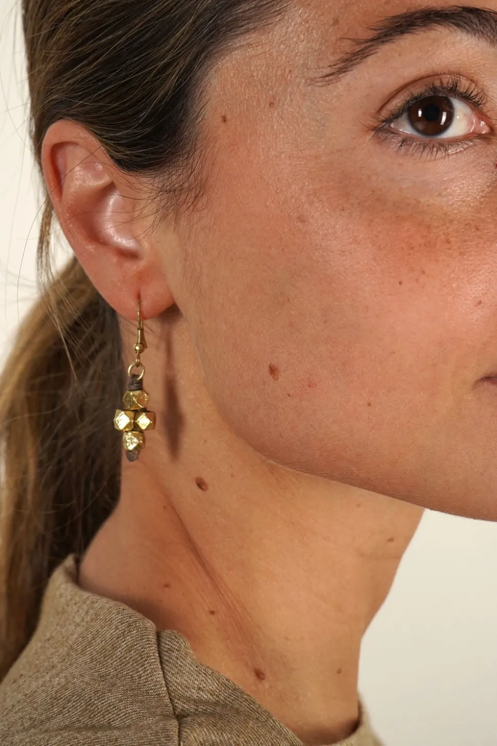 Pendientes Dorados Y Marrones