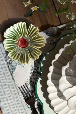 Plato Con Diseño De Flor Verde Pequeño
